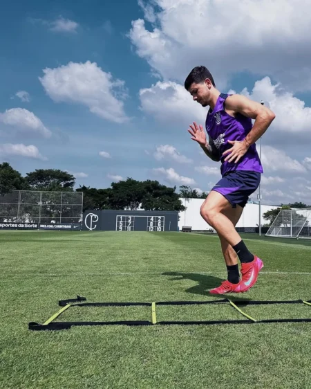 Corinthians: Garro começa transição física e treina com parte do elenco