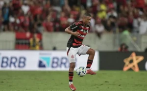 Entorse de De La Cruz: Flamengo afasta possibilidade de cirurgia