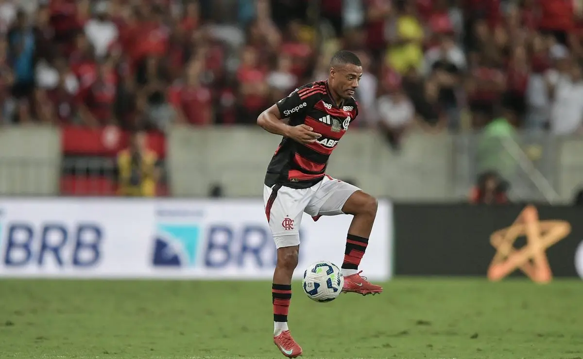 Entorse de De La Cruz: Flamengo afasta possibilidade de cirurgia