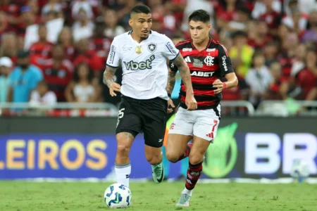 Allan Reconquista Espaço e Atua os 90 Minutos em Clássico pelo Botafogo