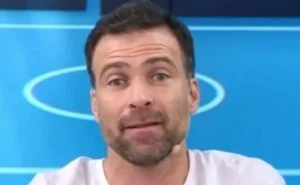 Asmar critica Neymar por "visuais e título sem expressão" enquanto o Santos enfrenta dificuldades no Brasileirão