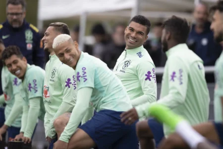 Casemiro e Richarlison: Retorno à Seleção Brasileira após Ausência Superior a um Ano se Aproxima