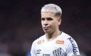 Soteldo desfalca Santos por lesão na coxa e perde período da Data FIFA; Pituca, Schmidt e Gil também ausentes