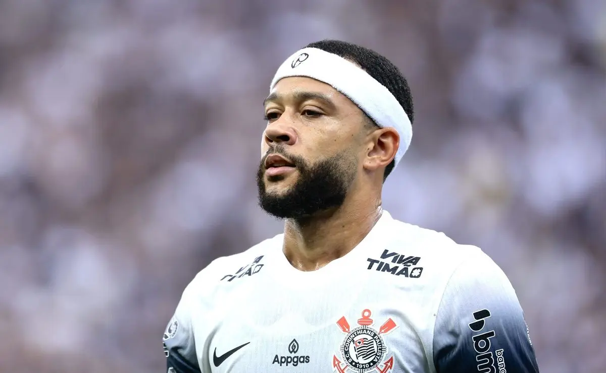 Depay Ausente e Corinthians de Dorival Júnior Estipula Prazo para Volta do Holandês