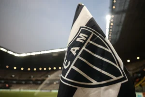 Atlético-MG: Desafio de Reduzir Dívida de R$ 1,8 Bilhão e Manter Investimentos