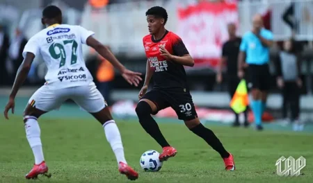 Cruzeiro calcula ganho com Tevis em venda e aposta em direitos: veja o cenário