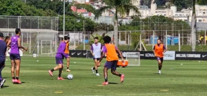 Corinthians: Garro treina, e Memphis fica fora de atividade com bola.