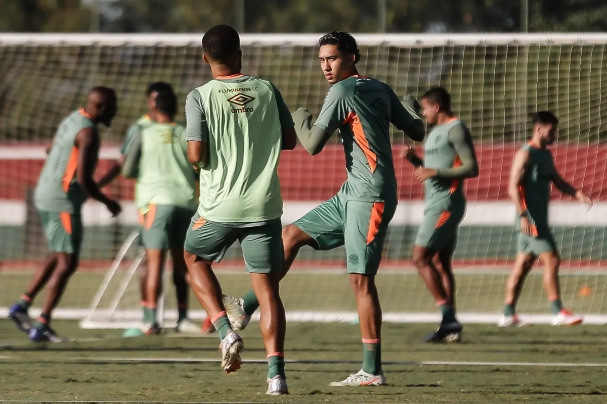 Fluminense viaja para Brasília sem Keno para duelo com Aparecidense pela Copa do Brasil