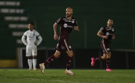 São Paulo abre mão de Carlão e prioriza alternativas internas após ausência de Calleri