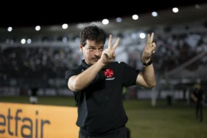 Diniz busca afirmação em mata-mata com o Vasco, impulsionado pela "alma copeira"; veja histórico