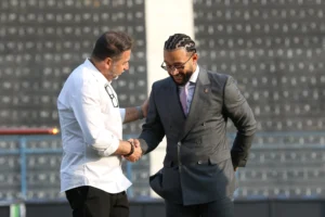 Corinthians descobriu Memphis em site de dados, revela diretor: "Vale a pena?"