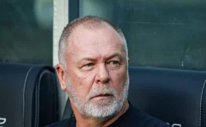 Grêmio negocia retorno de Biel Teixeira, com aval de Mano Menezes.