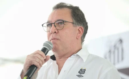 Minds e Santos: Uma Parceria para o Ensino de Inglês no CT Rei Pelé