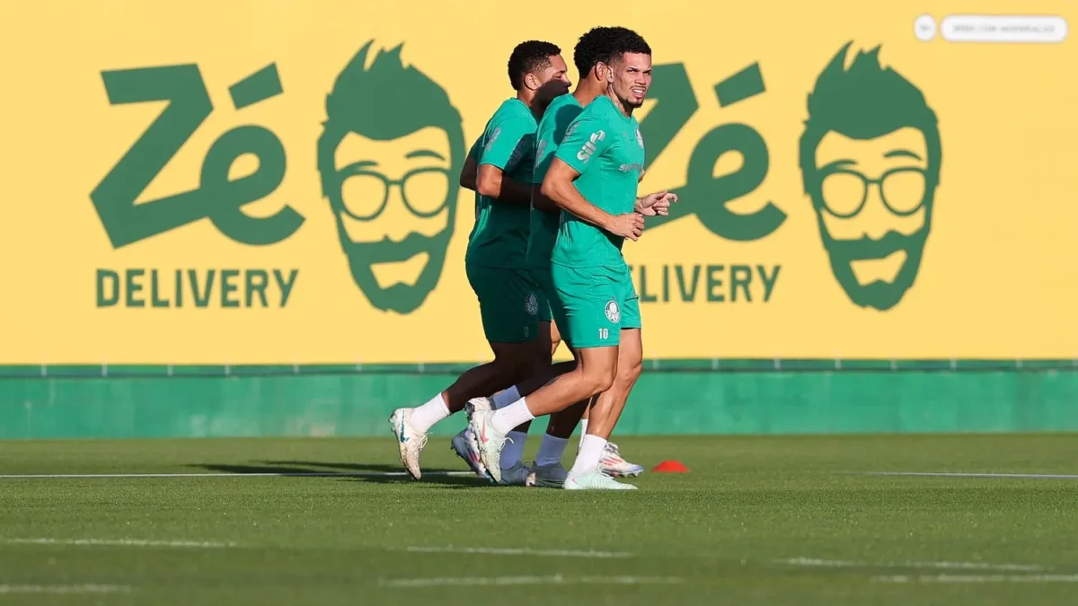 Paulinho Retorna aos Treinos: Expectativa para o Jogo do Palmeiras na Copa do Brasil