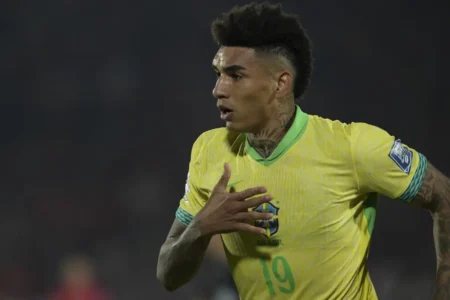 Pré-lista de Ancelotti: Igor Jesus e Alex Telles do Botafogo na seleção brasileira