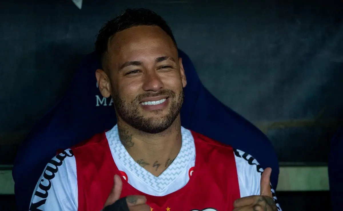 Arrascaeta exalta Neymar e aponta destaque do Santos: "Jogar com os melhores".