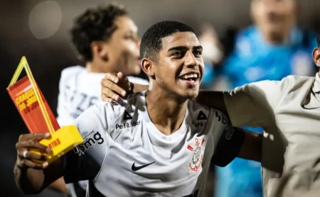 Montpellier propõe quase R$ 100 milhões por Gui Negão, mas Augusto Melo recusa.