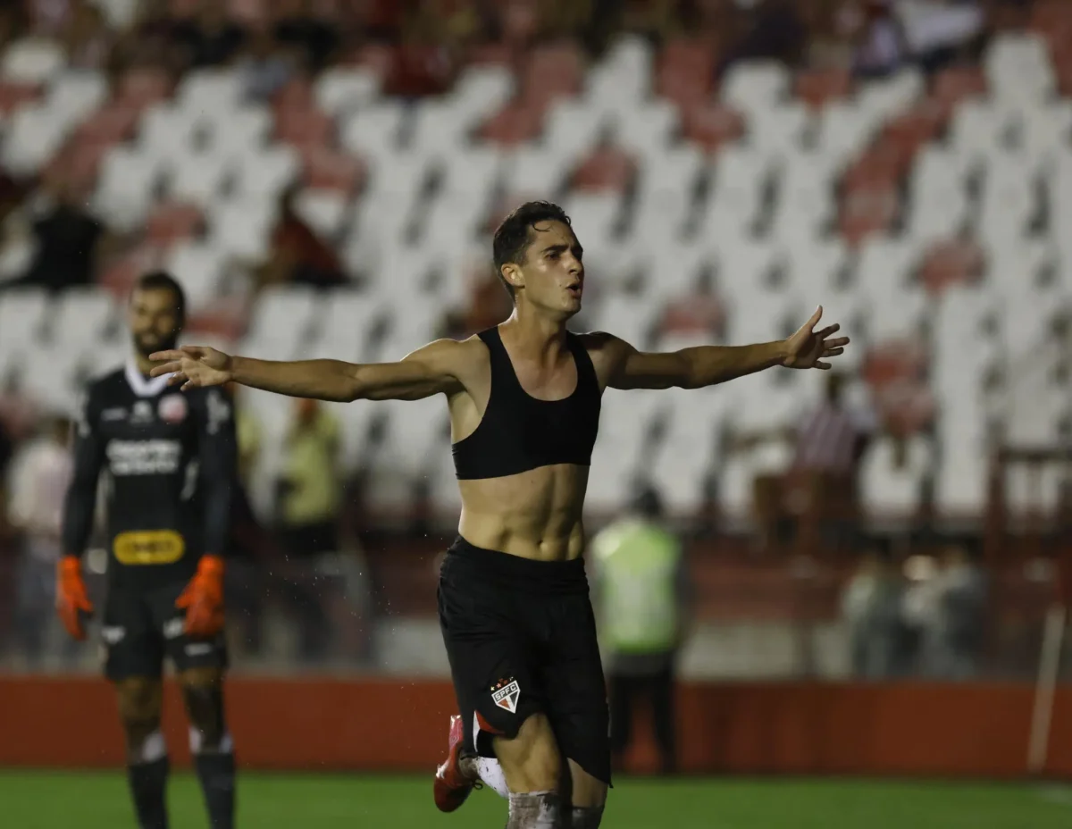 Rodriguinho marca pelo São Paulo após três anos e expressa alívio: "Não imaginava estar aqui"