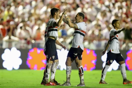 Análise: Oscar e Luciano ditam ritmo do São Paulo rumo à classificação