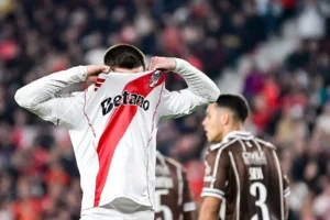 River Plate é derrotado nos pênaltis pelo Platense e se despede do Campeonato Argentino