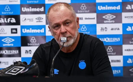 Mano Menezes: Grêmio não planeja muitas contratações na próxima janela.