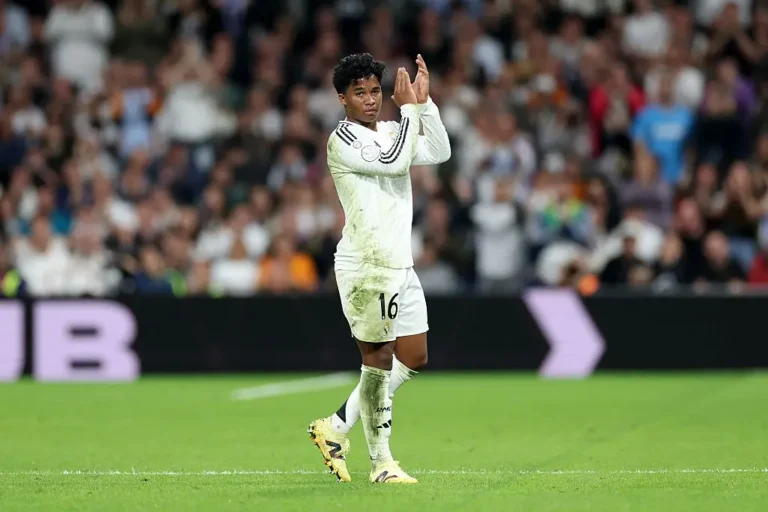 Endrick lesionado: desfalque na estreia de Ancelotti na Seleção