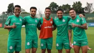 Palmeiras foca em treino tático e terá força total na Copa do Brasil