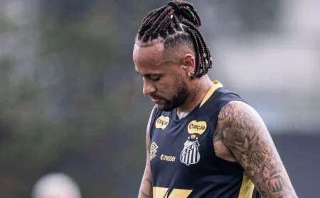 Neymar se manifesta sobre ausência em clássico pelo Santos após "Leve e solto"