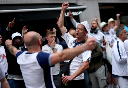 Liga Europa: ruas de Bilbao tomadas por torcedores de Tottenham e Manchester United na final