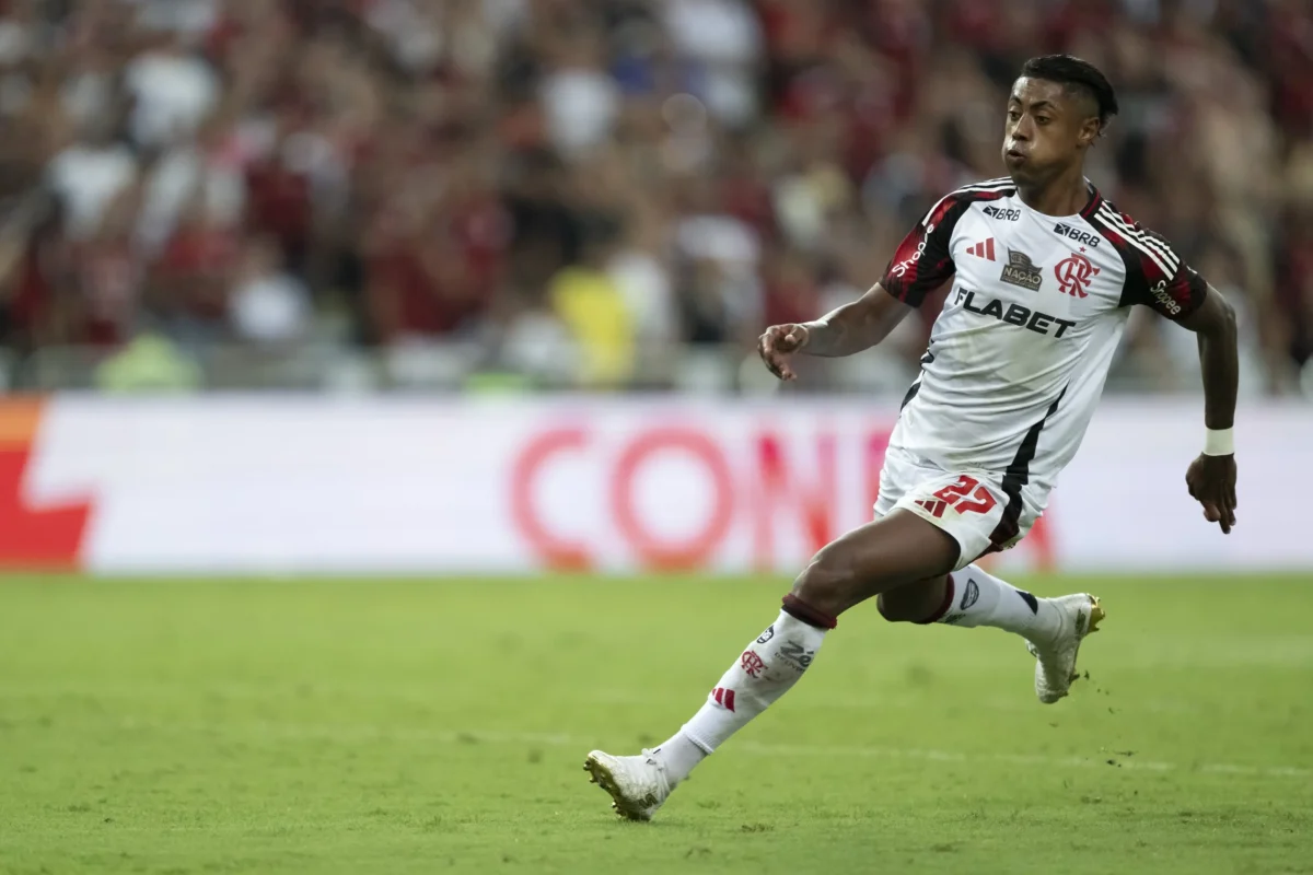 Defesa de Bruno Henrique solicita arquivamento de inquérito policial sobre jogador do Flamengo
