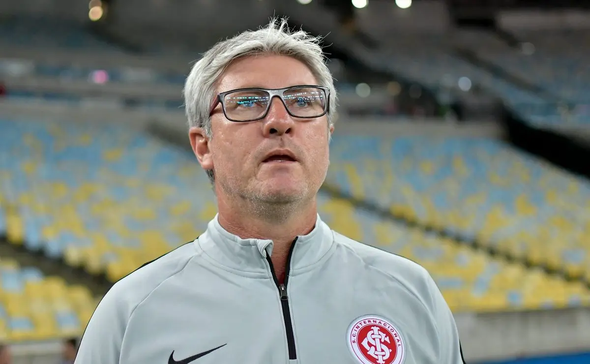 Odair Hellmann assume o comando do Athletico-PR após passagem pelo Internacional