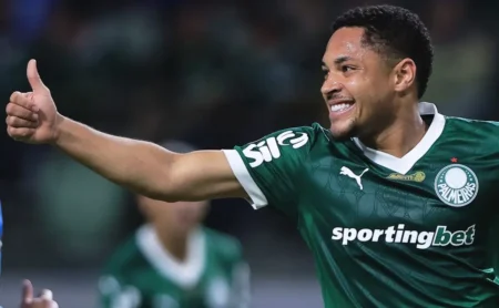 IA Preve Palmeiras de Vitor Roque Derrotando o Ceará na Copa do Brasil Betano