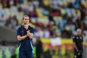 Filipe Luís Exalta Jovens do Flamengo Após Conquista na Copa do Brasil: "A Base é Fundamental"