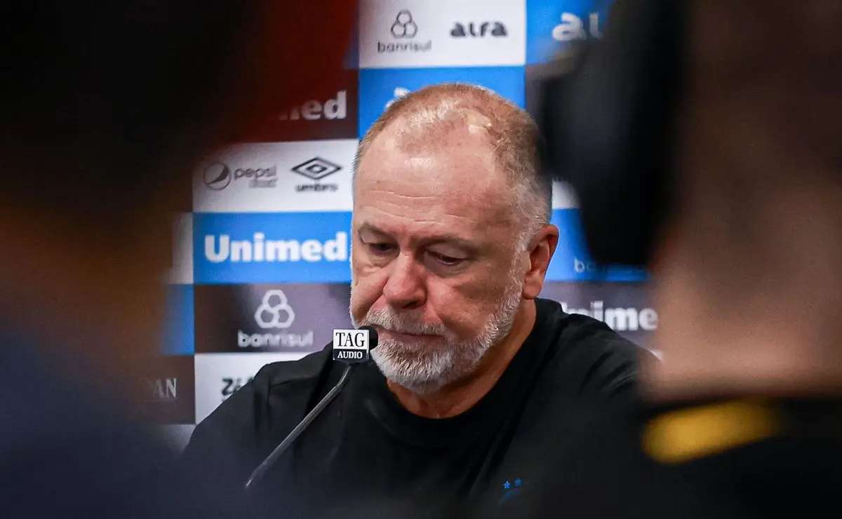 Mano Menezes revela pedido aos jogadores do Grêmio e fala sobre lesão de Monsalve: "Ouvi sobre ser antiético"