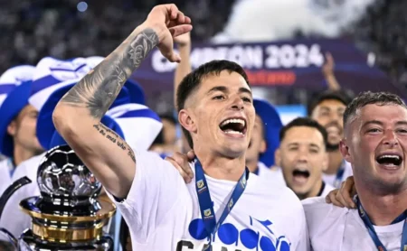 Concorrência por Valentín Gómez: Bologna pode superar o Cruzeiro em negociação.
