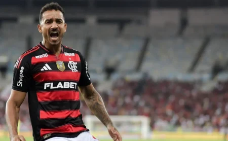 Danilo Ignora André Hernan e Prioriza Flamengo em Debate sobre Seleção Brasileira: "Seleção Não Importa Hoje"