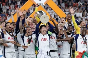 Tottenham Encerra Jejum e Junta-se a Lista de Quebras na Temporada