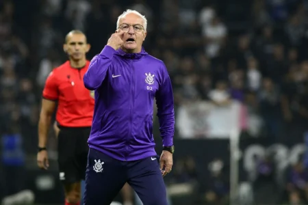 Corinthians Avança na Copa do Brasil, Apesar de Desempenho Irregular