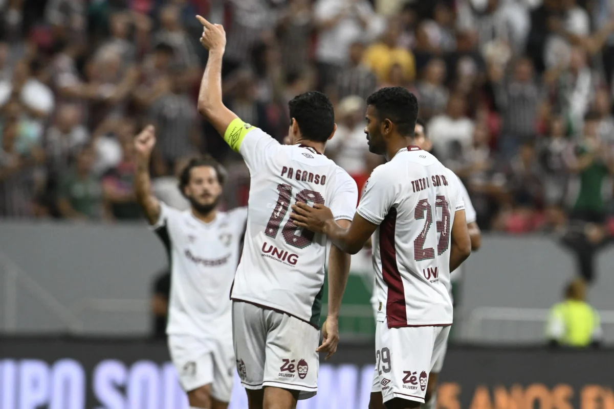 Fluminense converte goleada contra o Aparecidense em treino visando o clássico