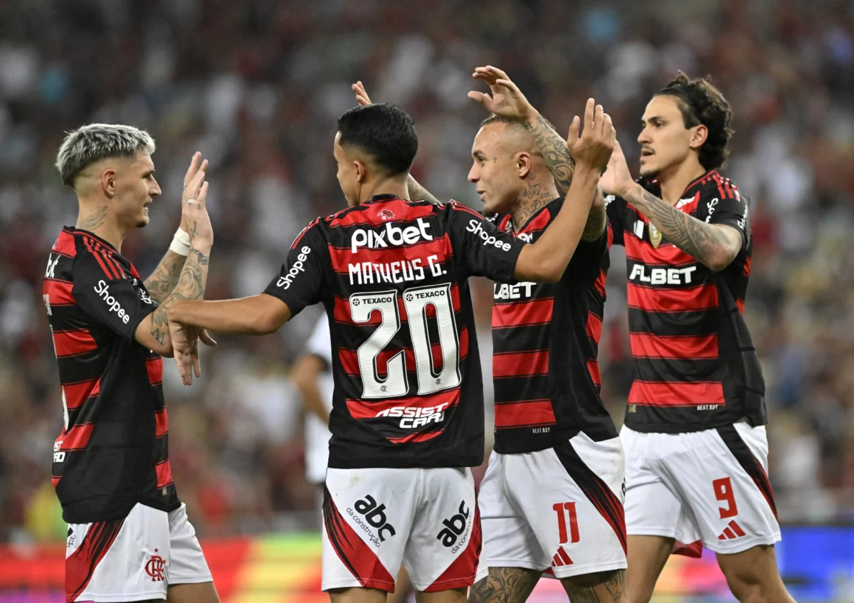 Flamengo Passeia com Reservas e Garante Classificação no Maracanã
