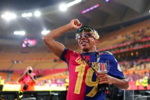 Declaração de Deco sobre as sondagens a Yamal: "PSG se interessou. Real Madrid, não"