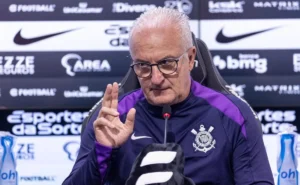 Dorival Júnior revela expectativa por contratações no Corinthians após classificação na Copa do Brasil.