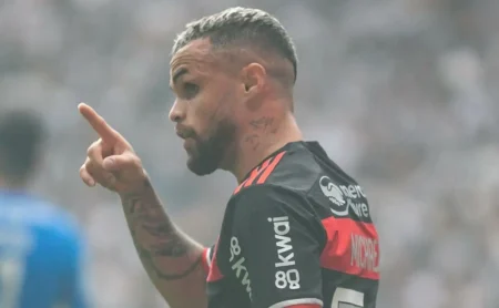Críticas a Michael após atuação em Flamengo x Botafogo-PB: "É muito deficiente".