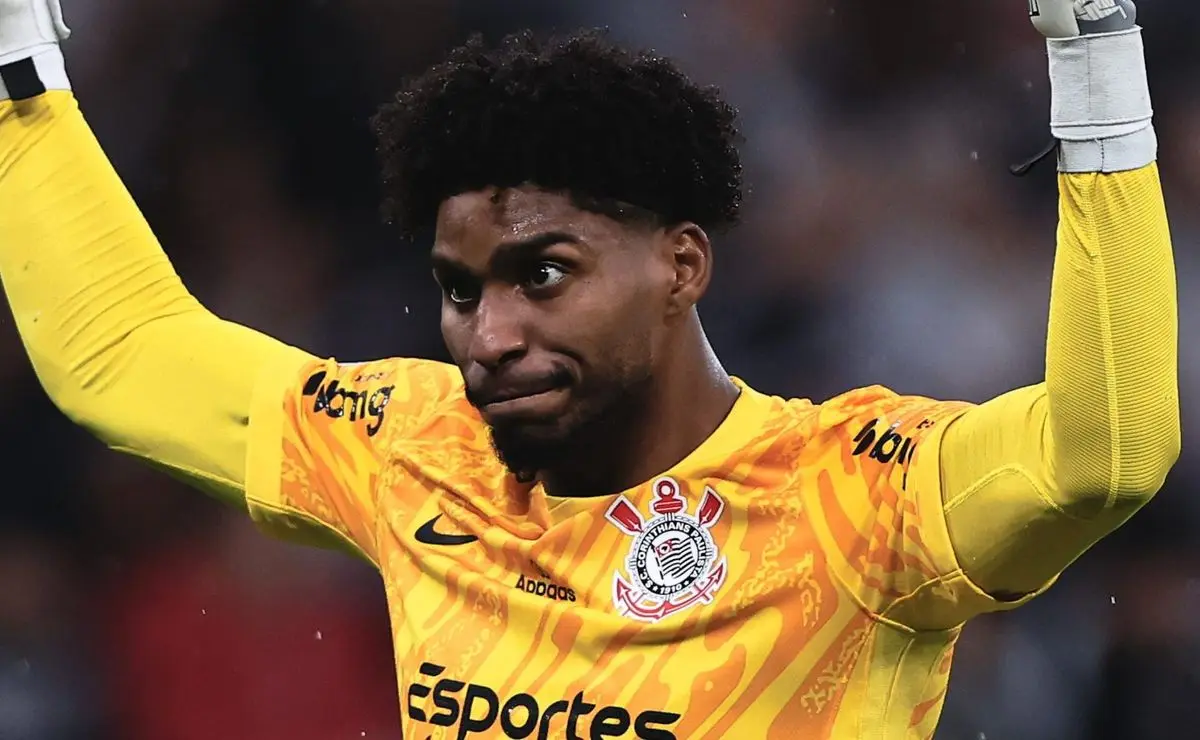 Hugo Souza: Do Clubismo ao Reconhecimento do Talento de Abel Ferreira