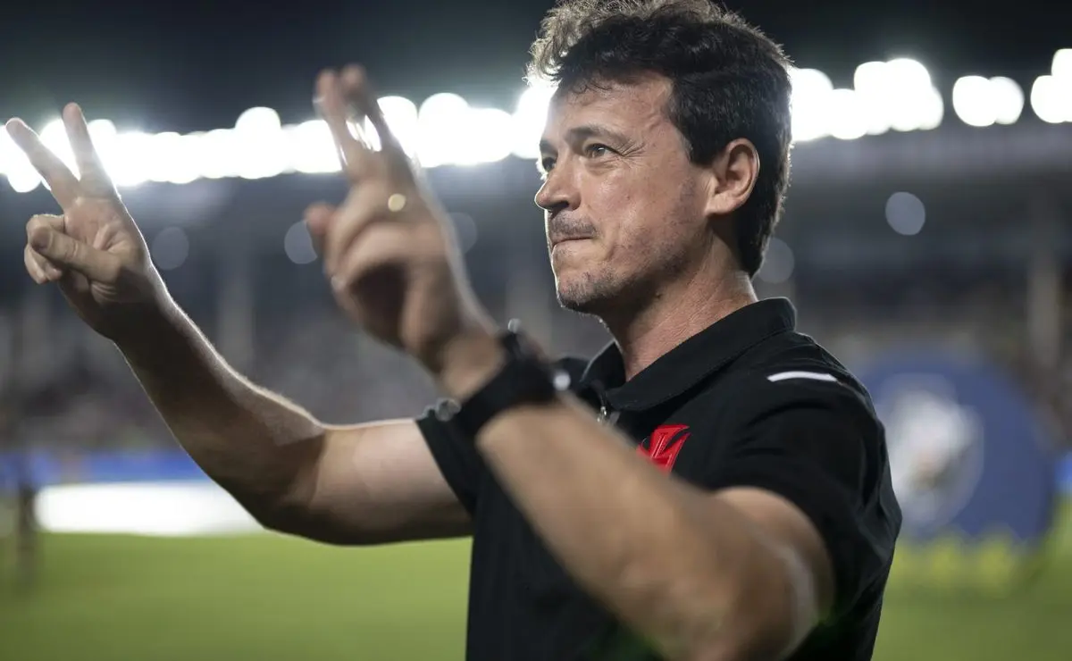 Diniz fala sobre reencontro com o Fluminense e declara: "Sou Vasco 100%"