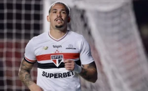 Luciano Reconquista Destaque no São Paulo com Gols Cruciais em Competições