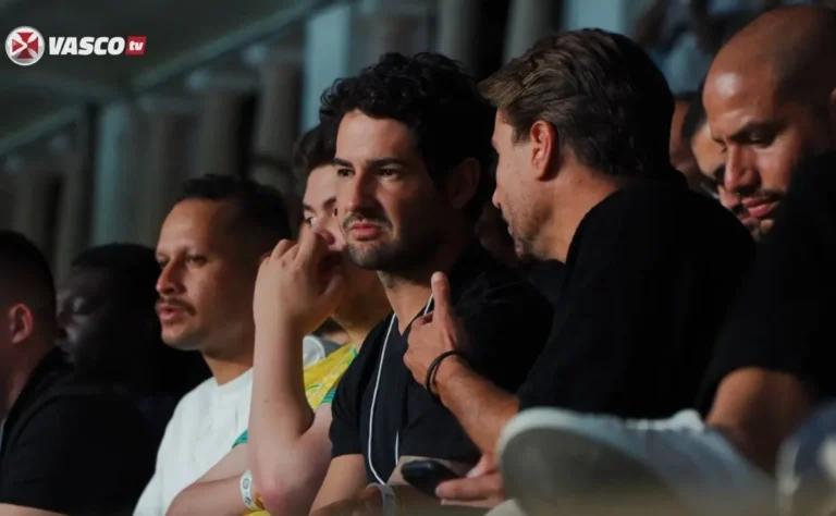 Vasco Busca Novo Diretor de Futebol Após Descarte de Pato: Três Nomes na Lista