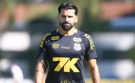 Rincón retoma sequência no Santos e ultrapassa tempo de jogo de 2024
