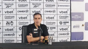 Paiva avalia revés do Botafogo com time alternativo diante do Capital na Copa do Brasil