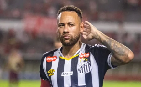 Neymar Exige Postura do Santos para Afastar Crise e Revela Incertezas Sobre Renovação